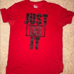 Mens Nike tee